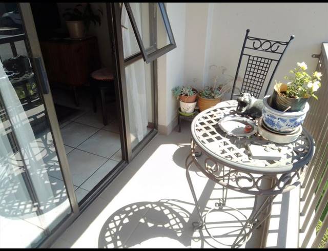 1 BEDROOM APARTMENT FOR SALE IN DOUGLASDALE
